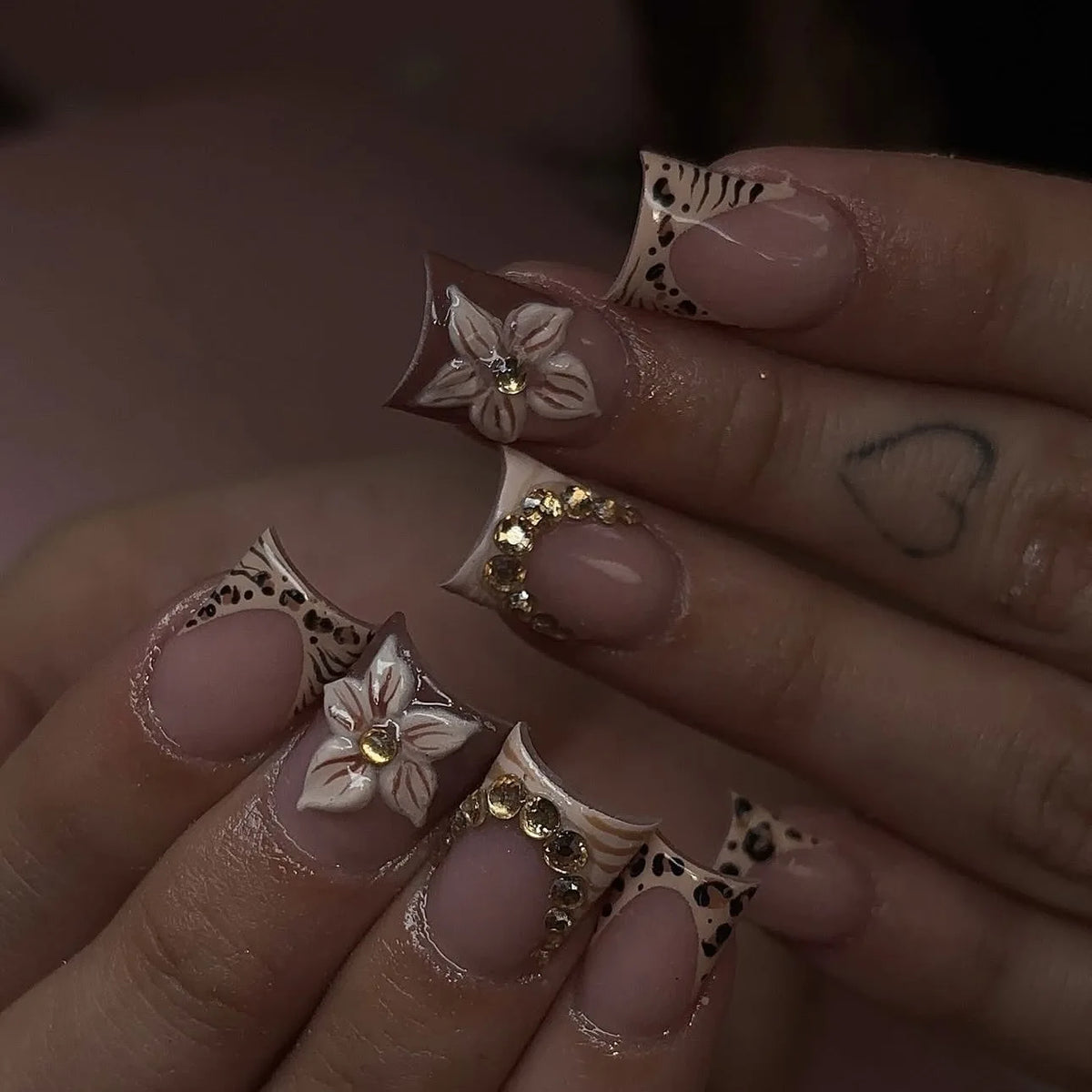 Elsie Leopard Press On Nails