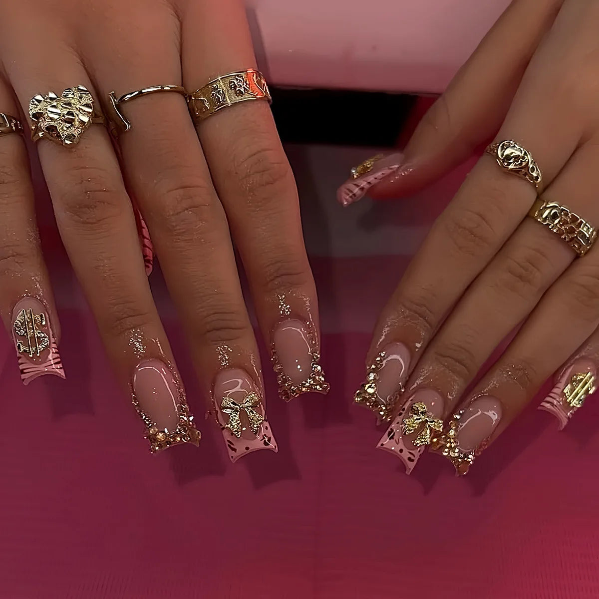 Bailey Gold Press On Nails