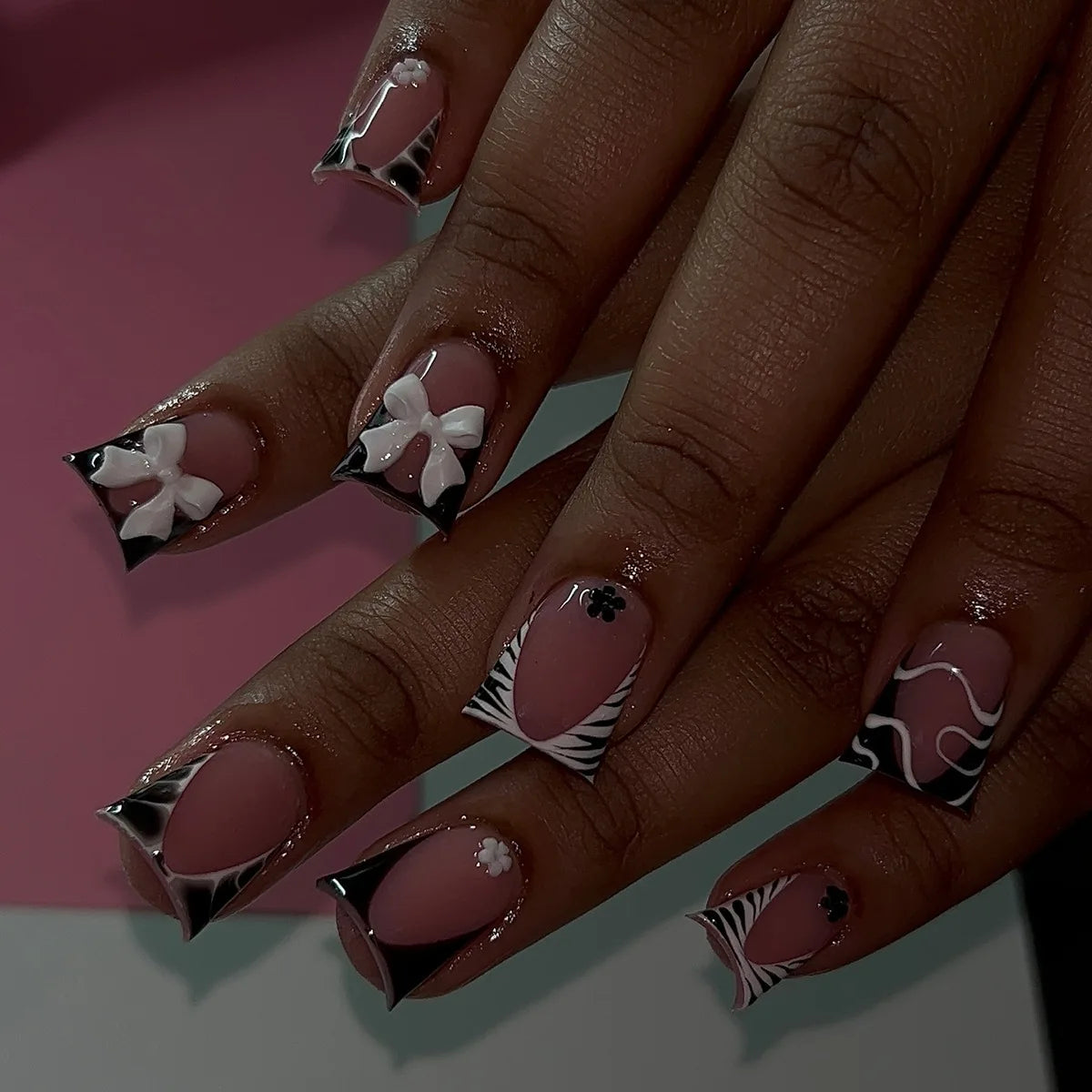 Amelie Black Press On Nails