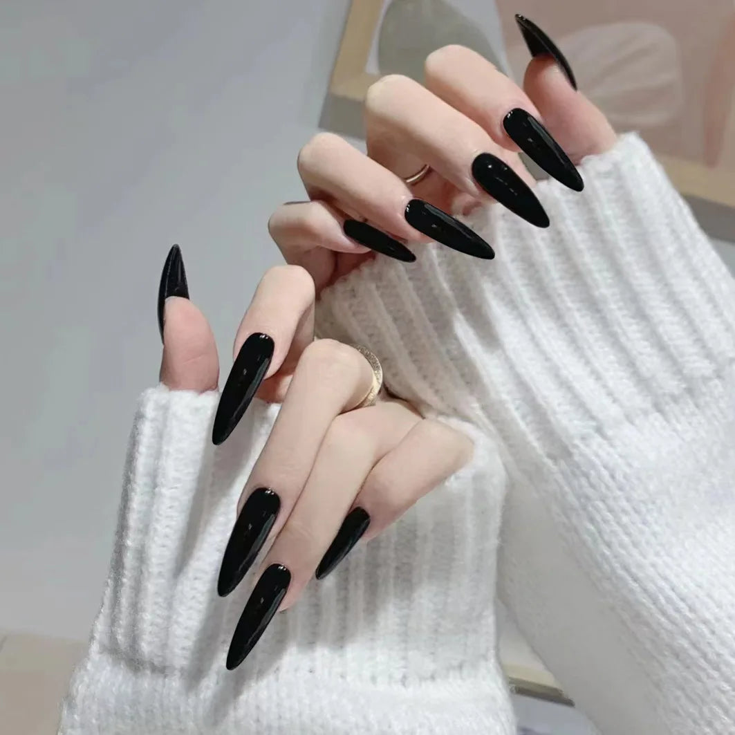 Alexa Black Press On Nails