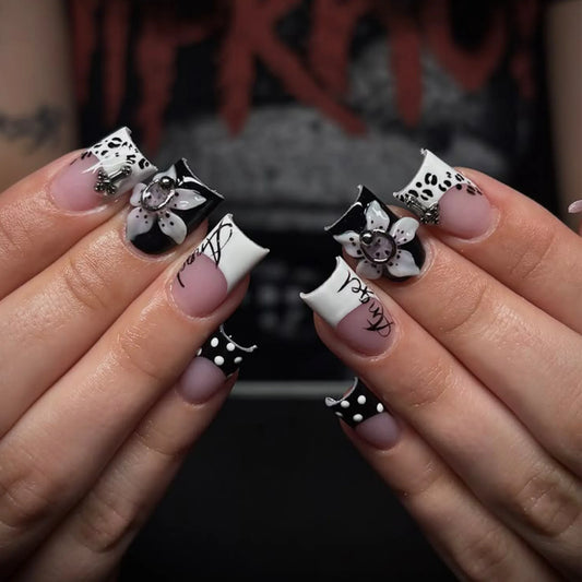 Marina Black Press On Nails